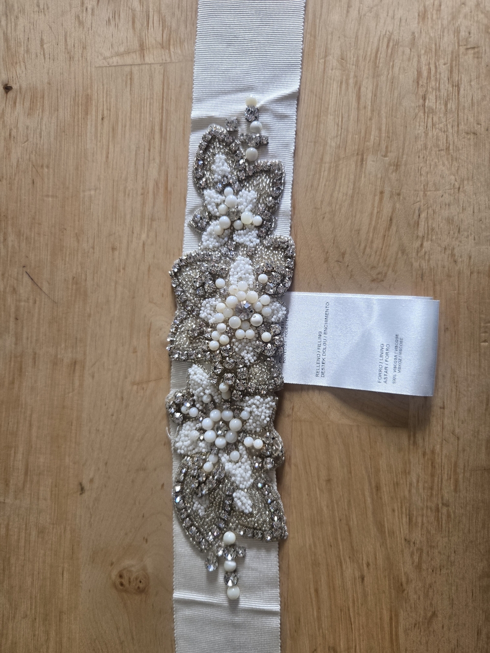 San Patrick Beaded Floral Ribbon Sash in Ivory and Silver